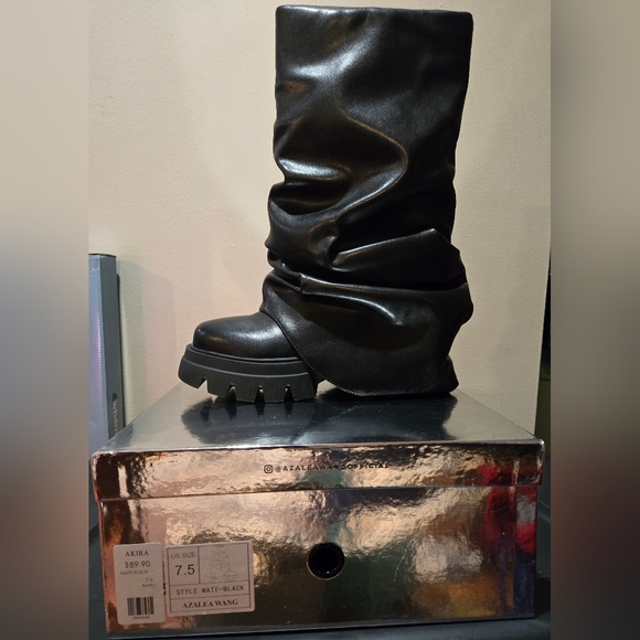 Leather Scrunch Boots - Picture 3 of 6